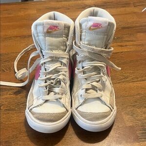 Nike Kids Sneakers - White and Pink